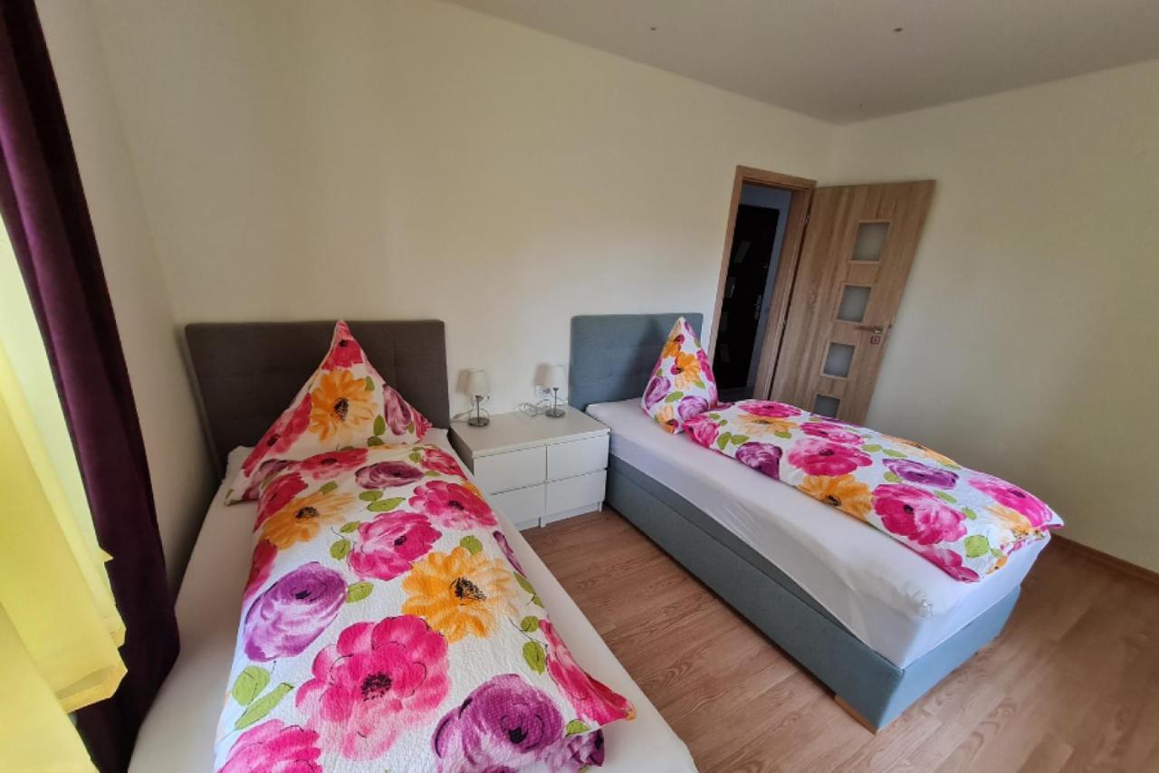 Ferien- Und Businesswohnung Relax Im Ersten Stock Sonnen Ngoại thất bức ảnh