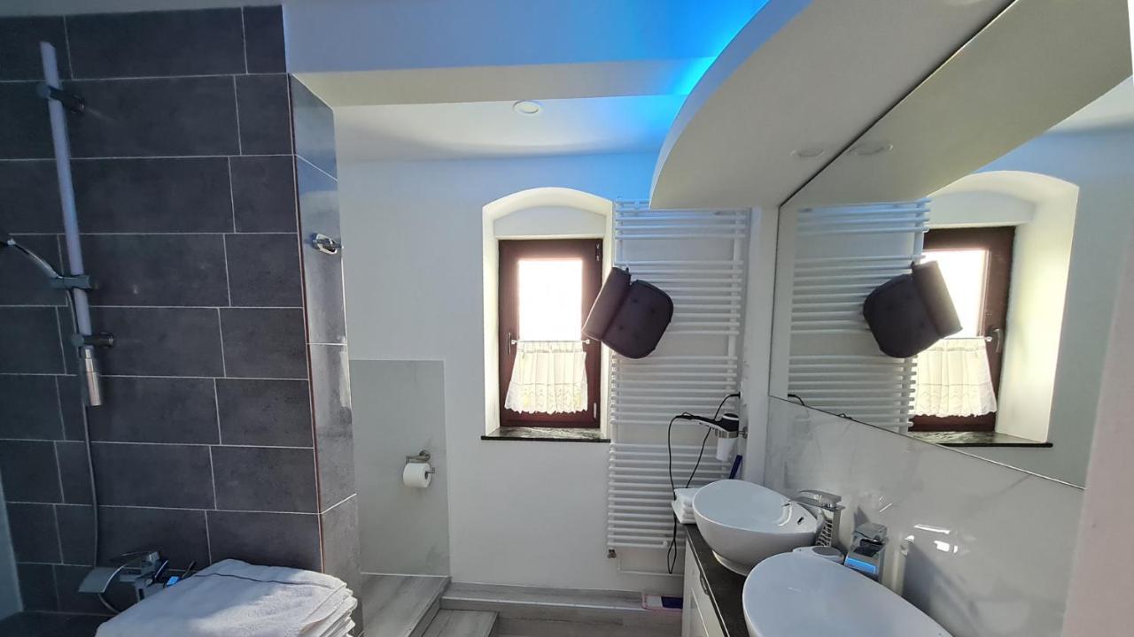 Ferien- Und Businesswohnung Relax Im Ersten Stock Sonnen Ngoại thất bức ảnh