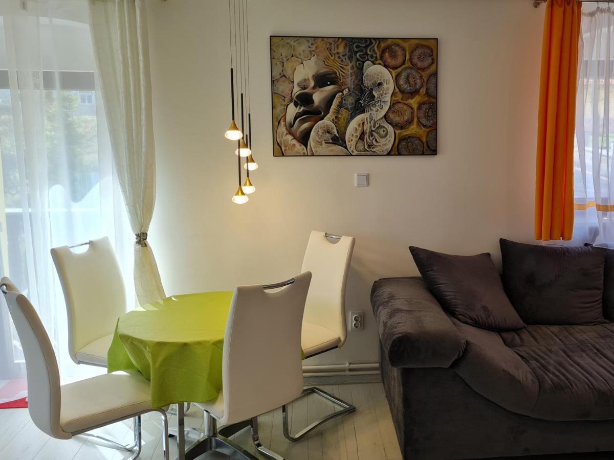 Ferien- Und Businesswohnung Relax Im Ersten Stock Sonnen Ngoại thất bức ảnh