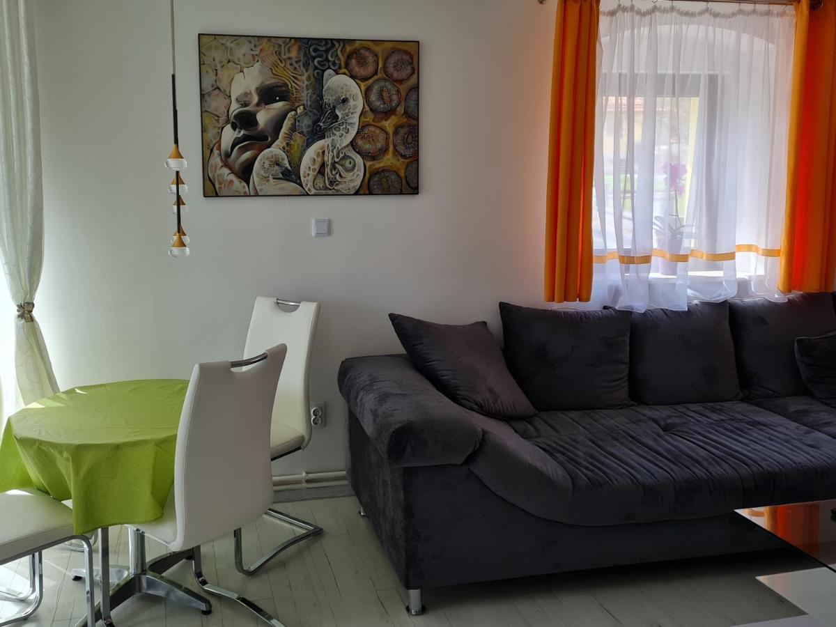 Ferien- Und Businesswohnung Relax Im Ersten Stock Sonnen Ngoại thất bức ảnh